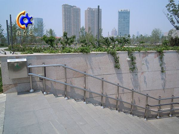 斜掛式無(wú)障礙升降平臺(tái)