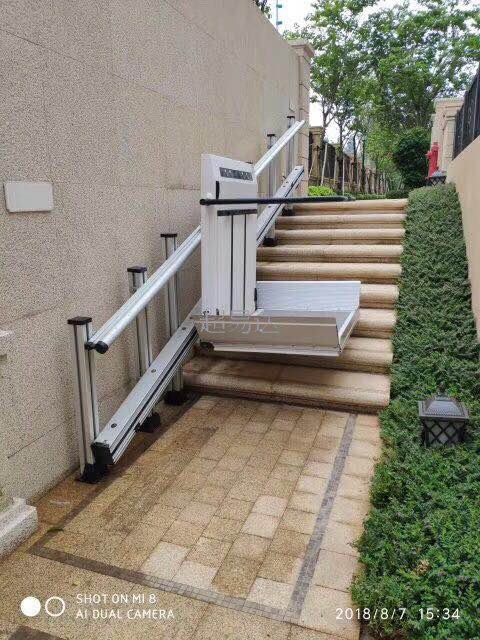 無(wú)障礙升降平臺(tái)