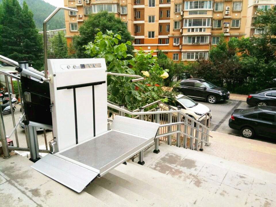 斜掛式升降平臺(tái)